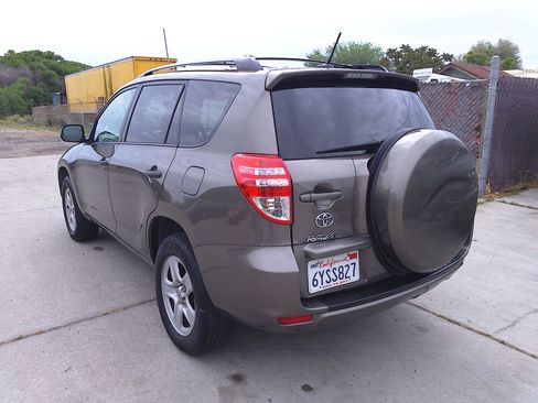 Used 2012 Toyota RAV4 image 3