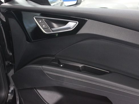 Used 2023 Audi Q4 e-tron Premium RWD image 36