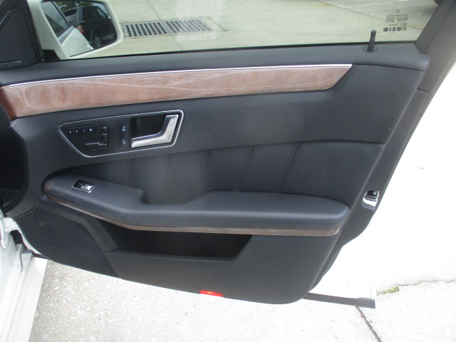 Used 2013 Mercedes-Benz E 350 4MATIC Sedan image 13