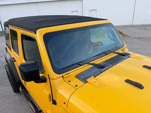 Used 2019 Jeep Wrangler 4WD Unlimited Sport image 38