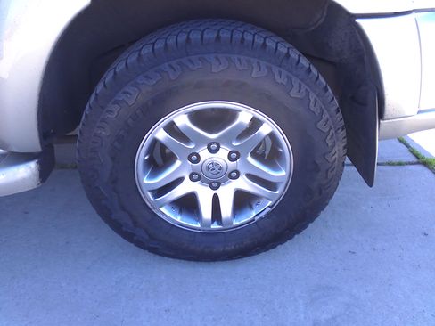 Used 2004 Toyota Sequoia SR5 image 38