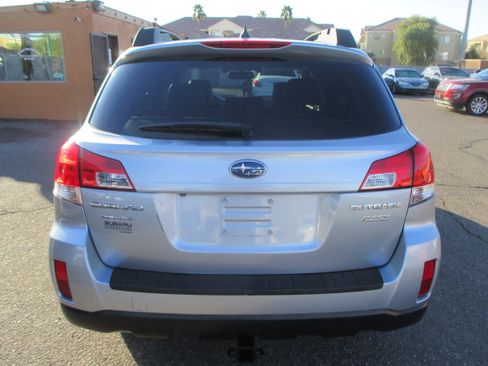 Used 2014 Subaru Outback 2.5i Limited image 8