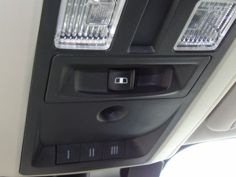 Used 2017 RAM 1500 Laramie image 38