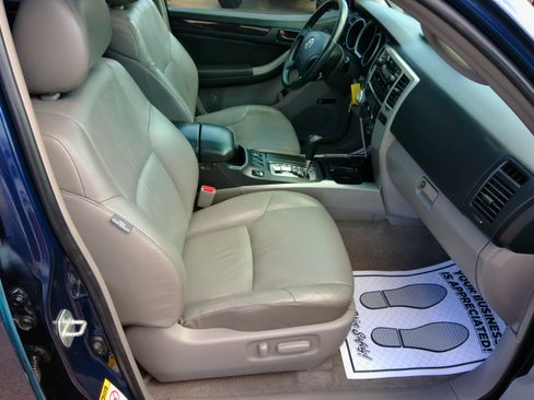 Used 2007 Toyota 4Runner Limited image 34
