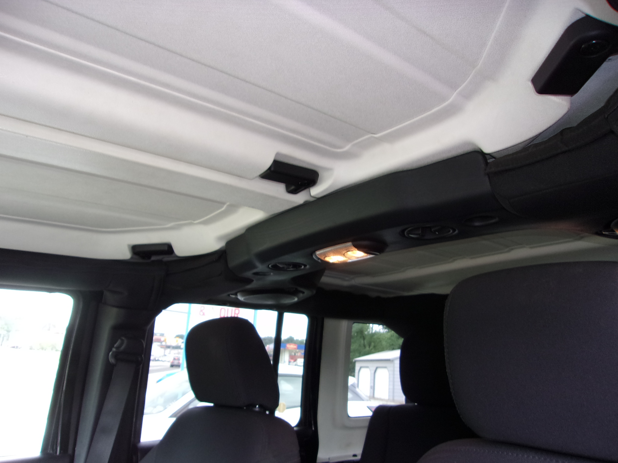Used 2013 Jeep Wrangler 4WD Unlimited Sport image 8