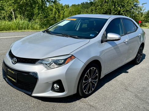 Used 2015 Toyota Corolla S Plus Sedan 4D FWD image 8