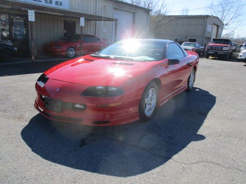 Used 1997 Chevrolet Camaro RS image 2