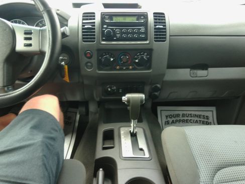 Used 2007 Nissan Frontier 4x4 Crew Cab NISMO image 50