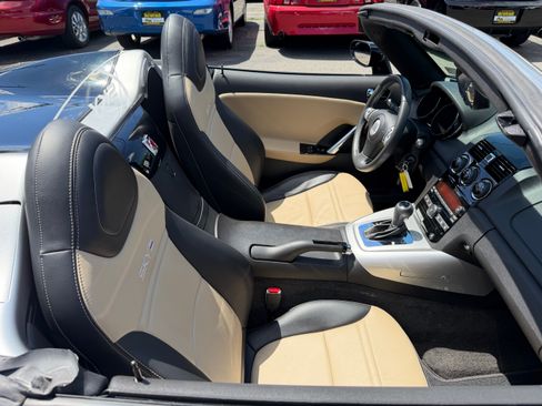 Used 2007 Saturn Sky Red Line RWD image 21
