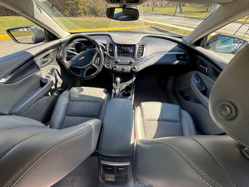 Used 2018 Chevrolet Impala LT image 17