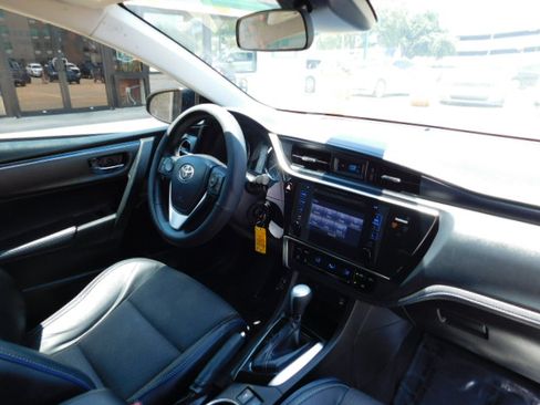 Used 2017 Toyota Corolla SE FWD image 19