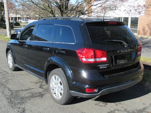 Used 2019 Dodge Journey SE image 6