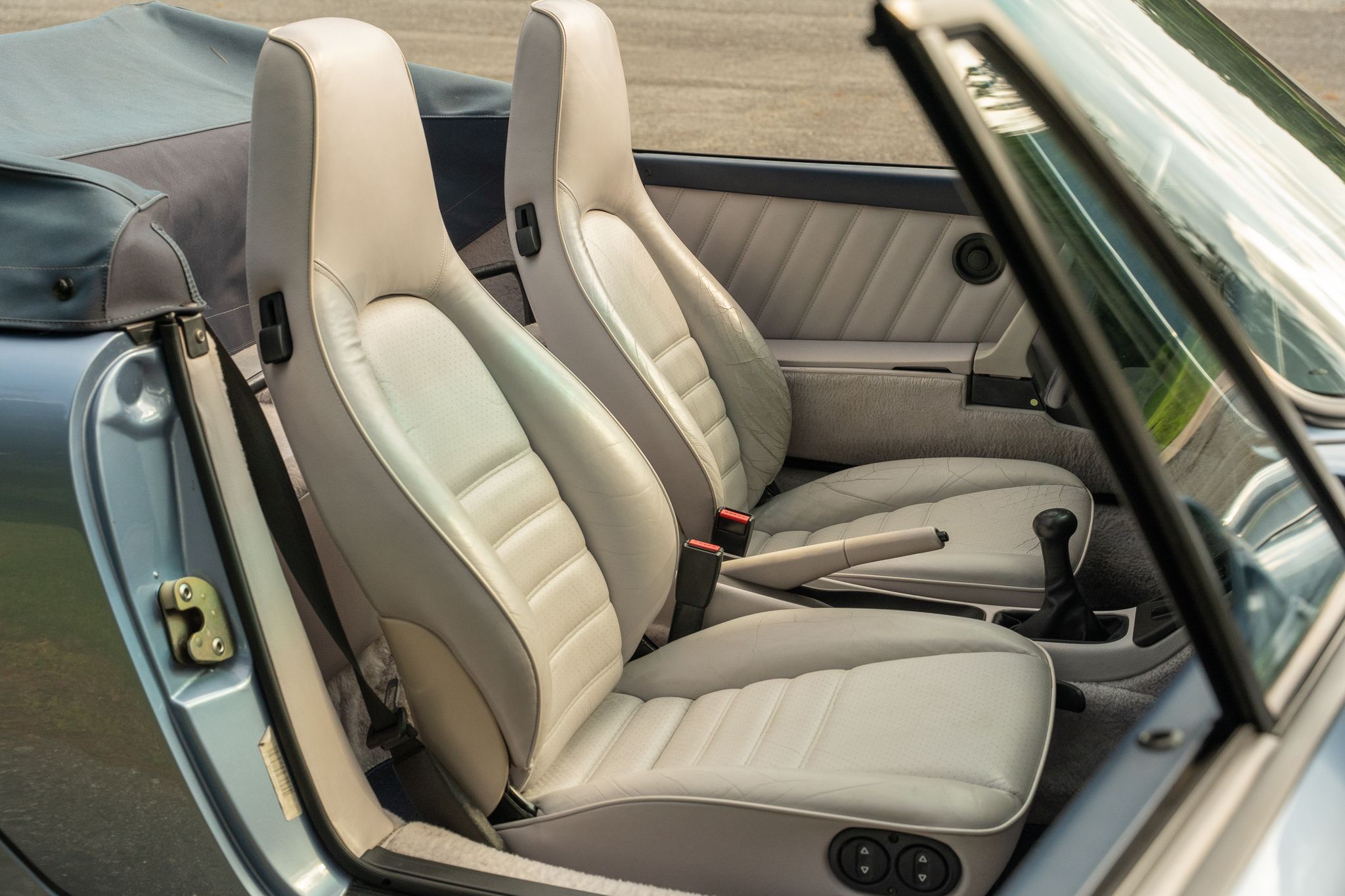 Used 1992 Porsche 911 Cabriolet image 56