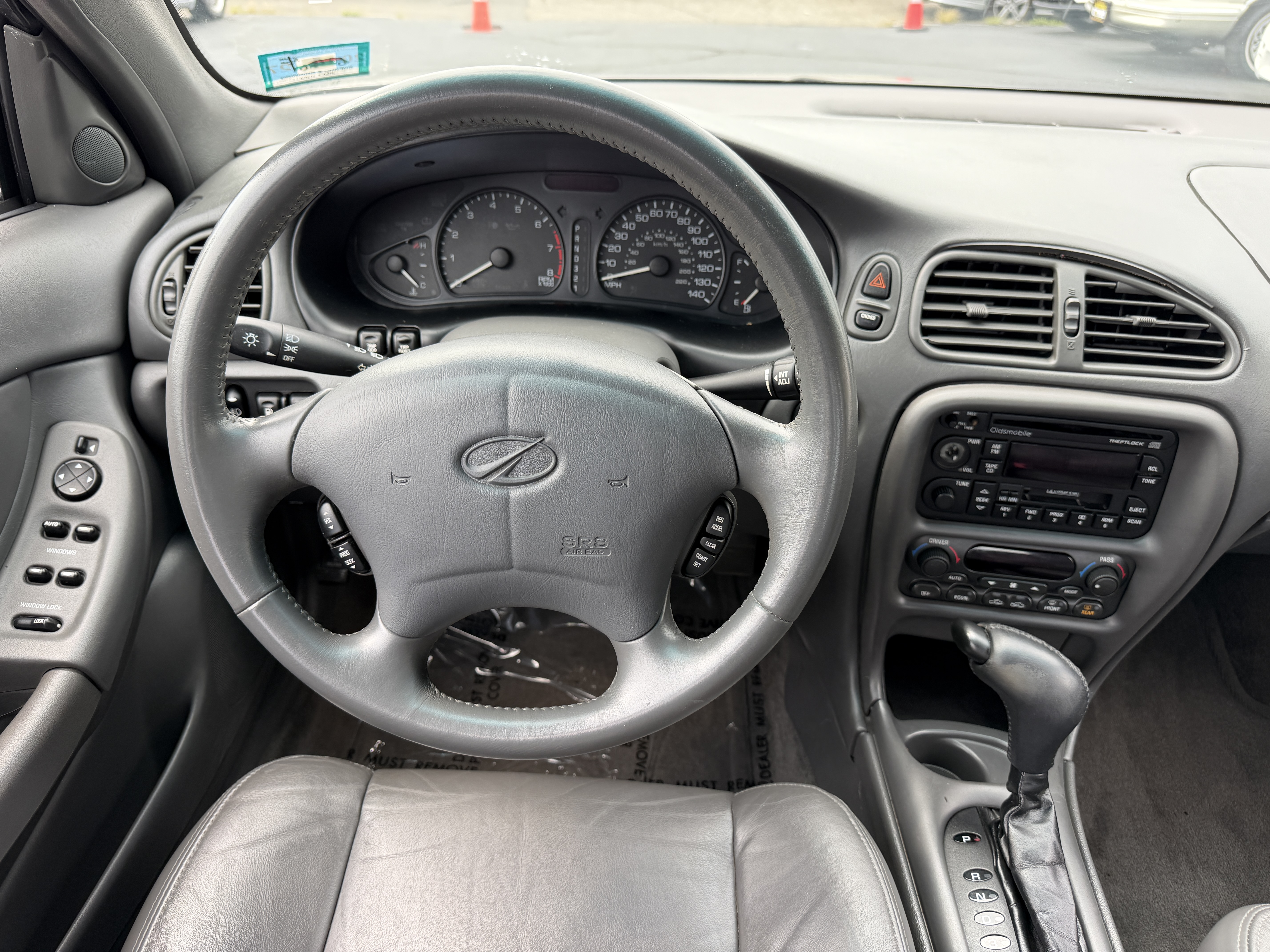 Used 2000 Oldsmobile Intrigue GL FWD image 14