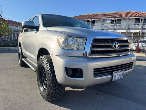 Used 2009 Toyota Sequoia SR5 image 12