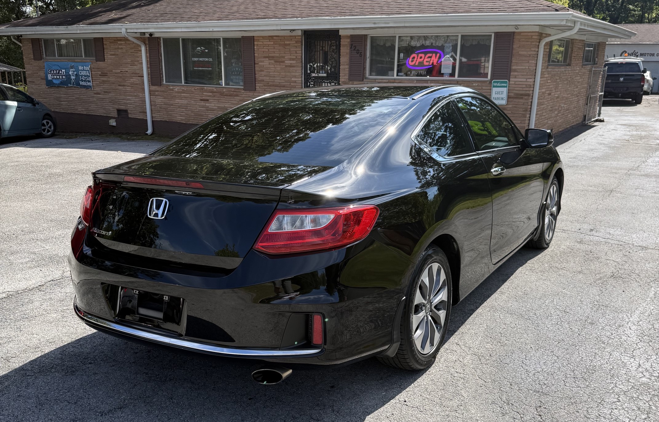 Used 2013 Honda Accord EX Coupe image 3