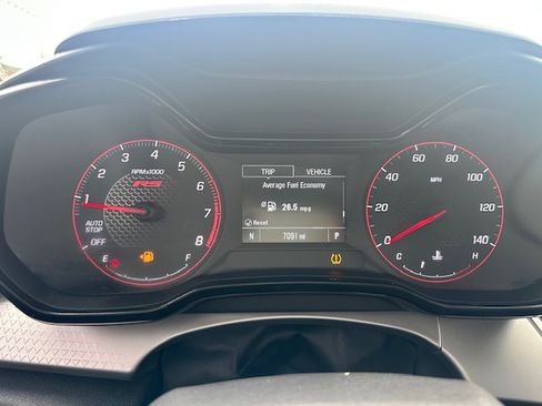 Used 2025 Chevrolet Trax RS image 9