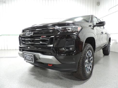 Used 2023 Chevrolet Colorado Z71 image 6