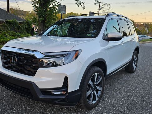 Used 2023 Honda Passport EX-L image 3