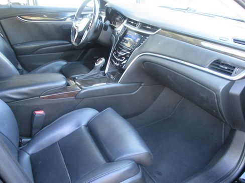 Used 2014 Cadillac XTS Luxury image 5