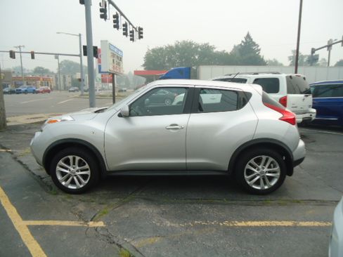 Used 2014 Nissan Juke AWD S image 1