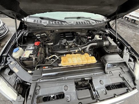 Used 2016 Ford F150 XLT image 16