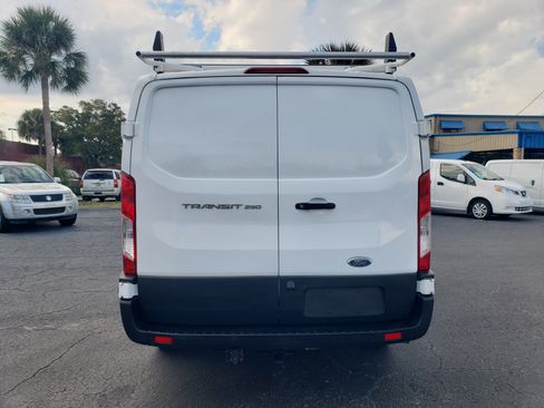 Used 2023 Ford Transit 250 image 4