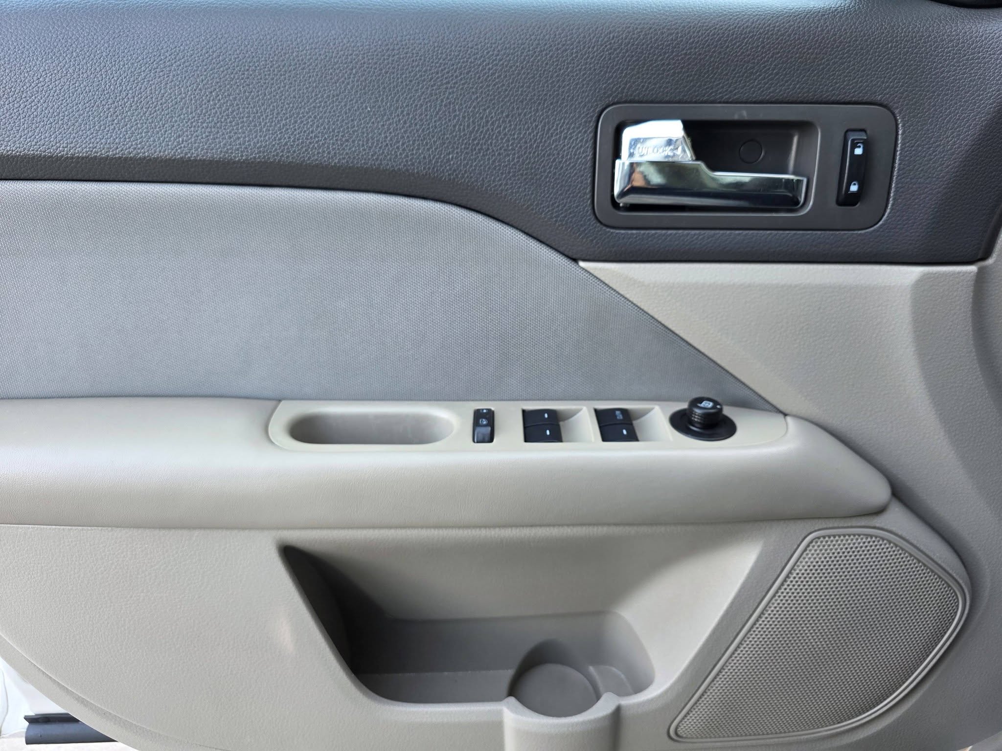 Used 2012 Ford Fusion SE FWD image 14