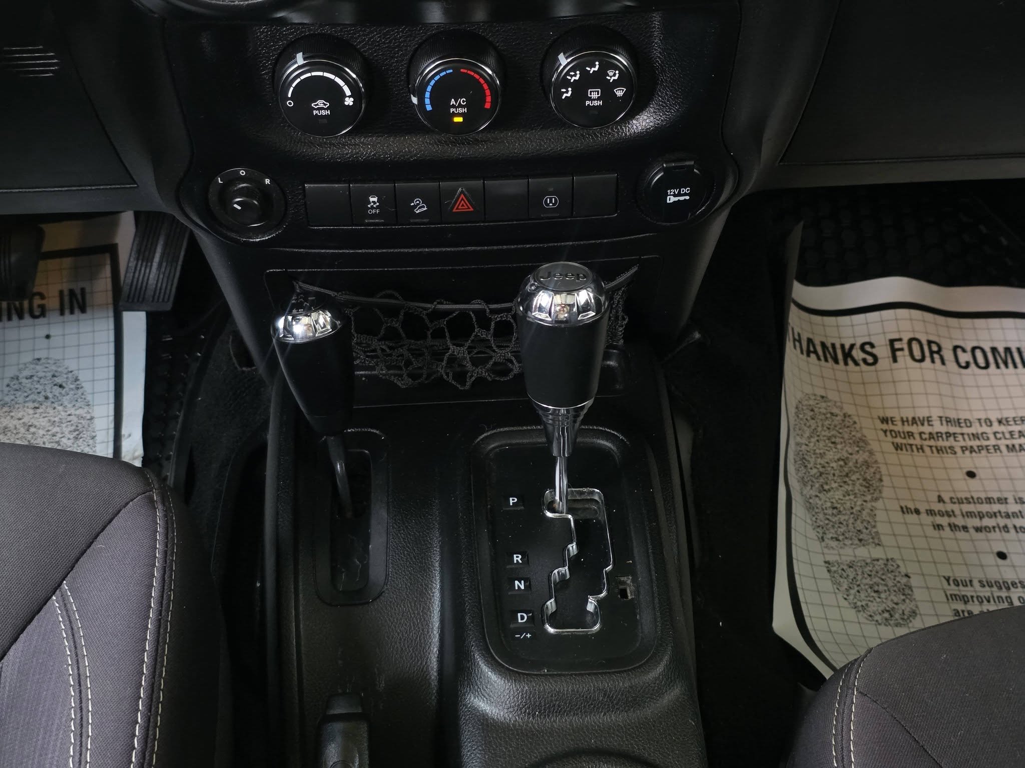 Used 2014 Jeep Wrangler 4WD Unlimited Sahara image 12