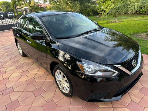 Used 2019 Nissan Sentra SV FWD image 3