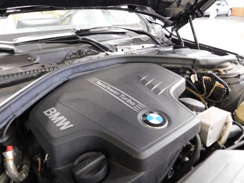 Used 2013 BMW 320i xDrive image 19