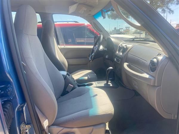 Used 2004 Jeep Liberty 4WD Sport image 5