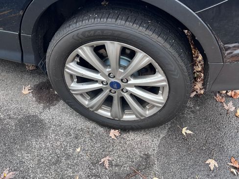 Used 2018 Ford Escape Titanium image 12