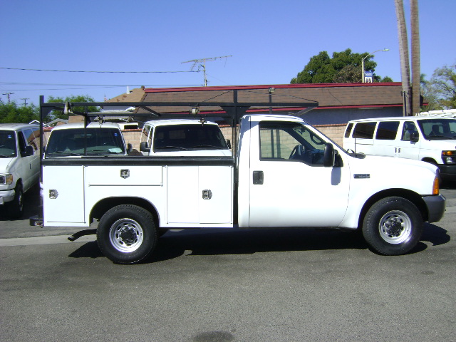 Used 2000 Ford F350 2WD Regular Cab Super Duty image 2