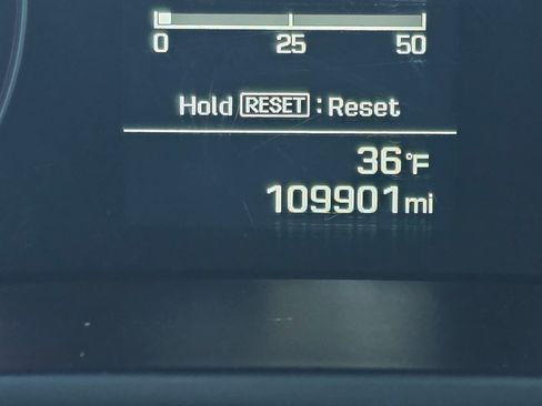 Used 2016 Hyundai Veloster Turbo image 10