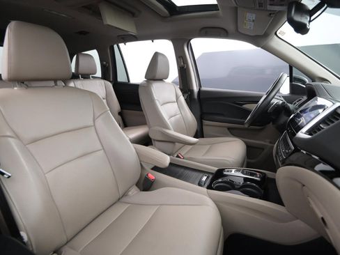 Used 2016 Honda Pilot Touring image 54