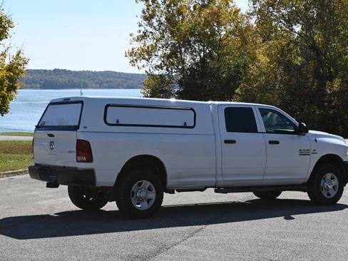 Used 2015 RAM 2500 Tradesman image 3