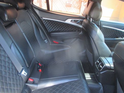Used 2019 Genesis G70 3.3T Advanced image 13