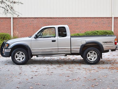 Used 2003 Toyota Tacoma SR5 image 1