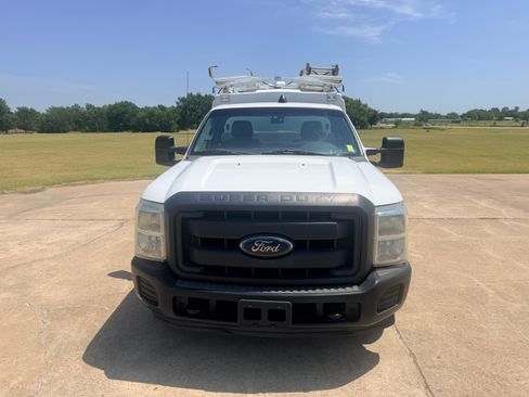 Used 2013 Ford F350 2WD Regular Cab Super Duty image 2