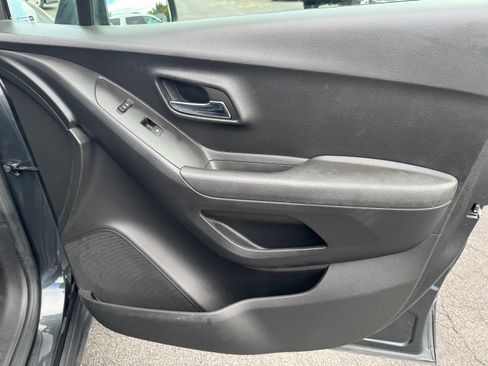 Used 2017 Chevrolet Trax AWD LT w/ 1LT image 15