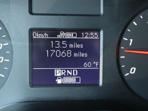 Used 2022 Mercedes-Benz Sprinter 2500 image 16