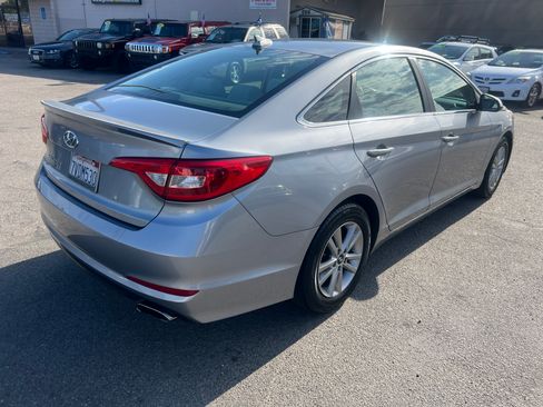 Used 2017 Hyundai Sonata SE FWD image 9