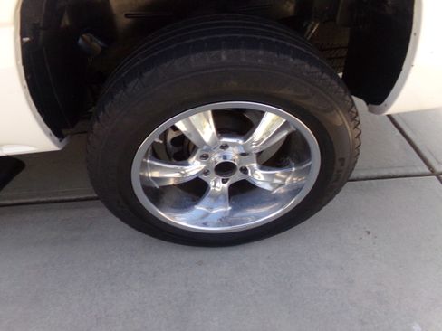 Used 2005 Chevrolet Avalanche LS image 15