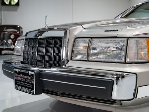 Used 1990 Lincoln Mark VII Blass image 28