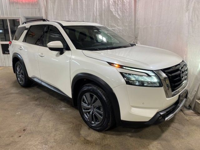 Used 2024 Nissan Pathfinder SV AWD/4WD image 34