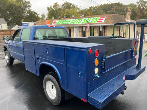 Used 2004 Chevrolet Silverado 3500 W/T image 10