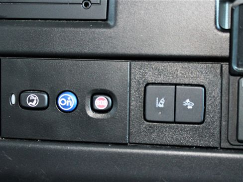 Used 2019 Chevrolet Express 3500 LT image 34