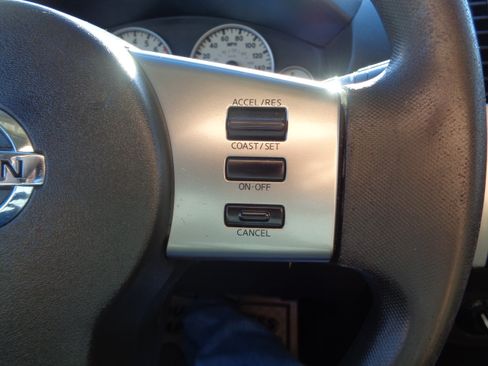 Used 2011 Nissan Frontier PRO-4X image 48