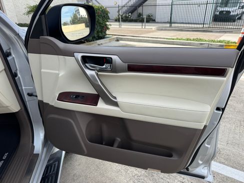 Used 2012 Lexus GX 460 Premium image 27